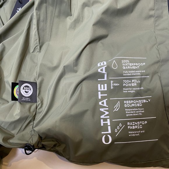 ARITZIA The Super Puff 2o Gunmetal Green Waterproof Jacket - Picture 8 of 8